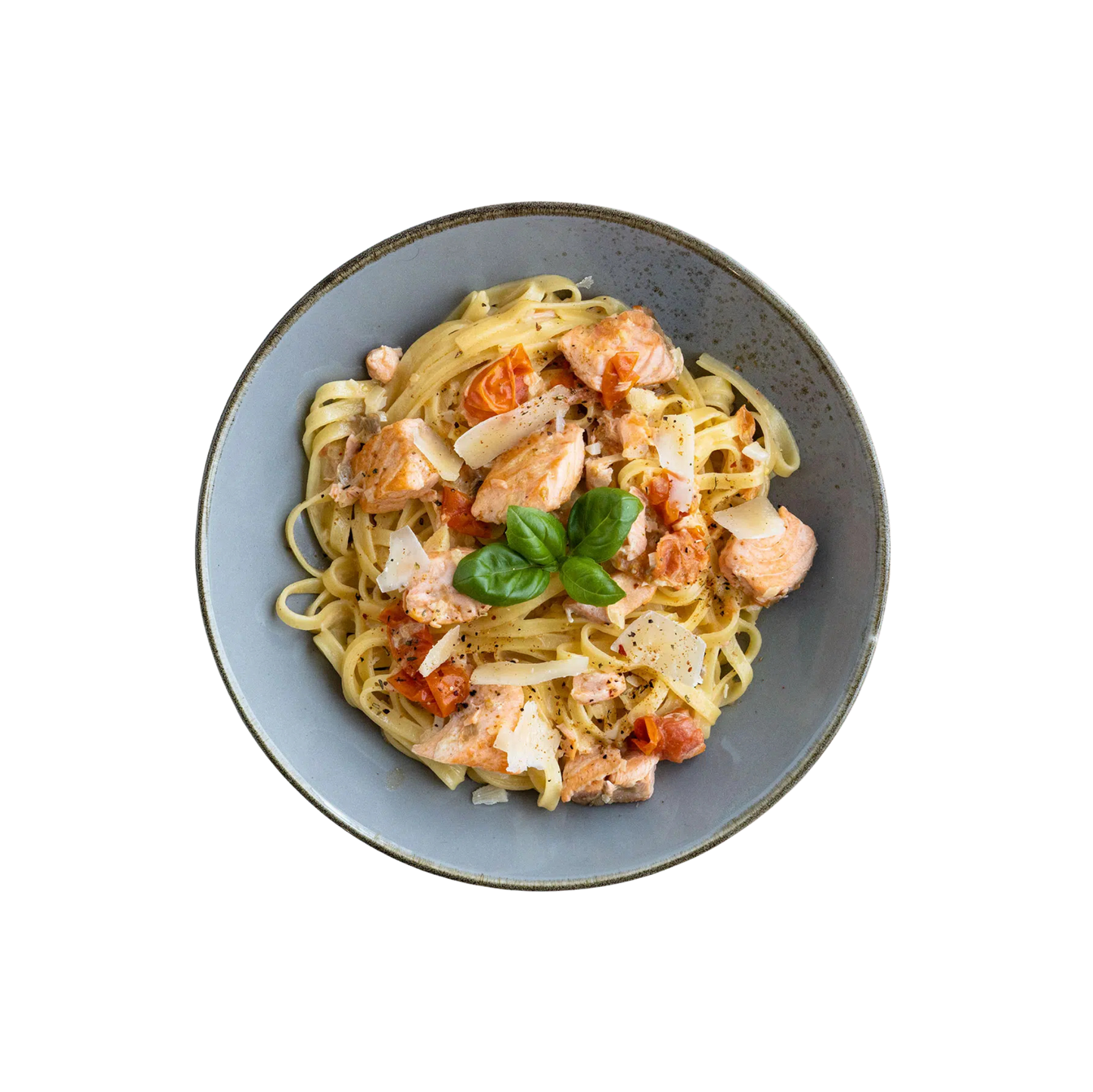 Tagliatelle in Lachs-Sahne-Sauce mit Spinat und Tomaten