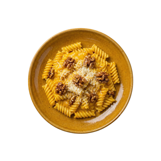 Fusilli in Kürbiscremesauce, karamellisierten Walnüssen und Parmesan