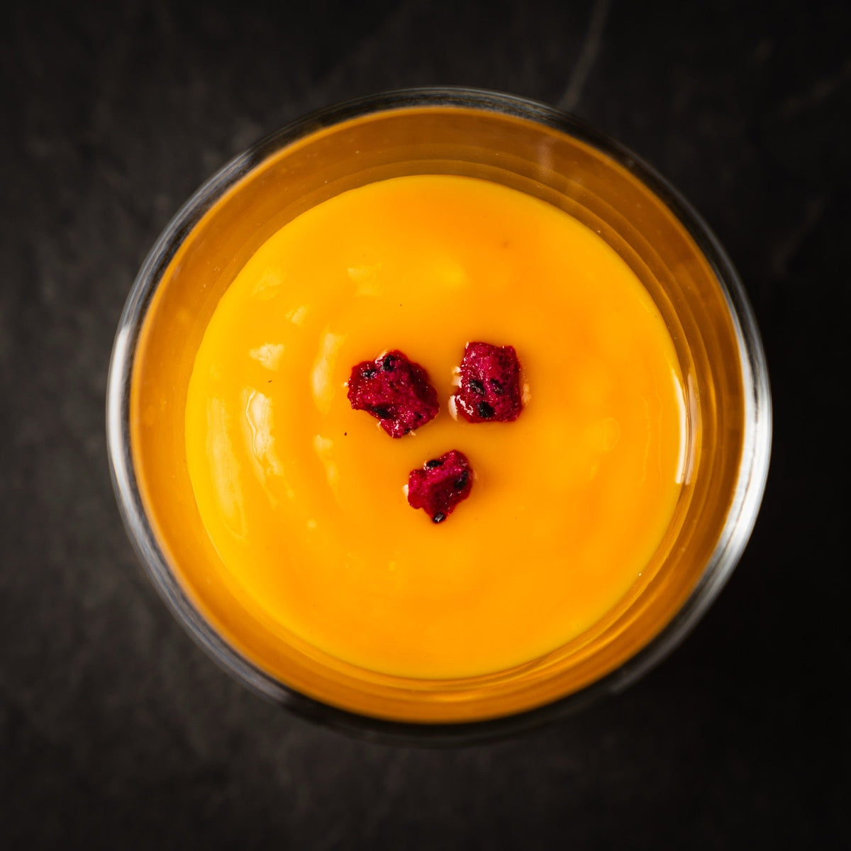 dessert mangocreme im glas